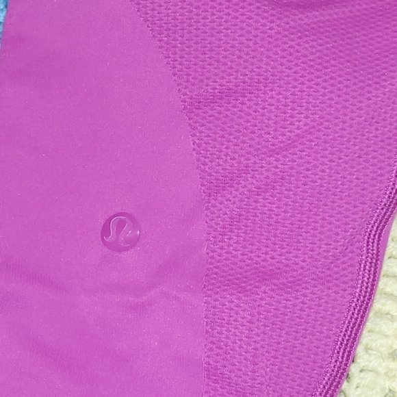 Lululemon athletica Zone In fuschia cropped highrise compression leggings - Picture 3 of 4